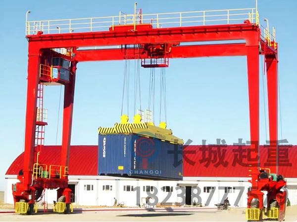 集裝箱龍門吊預(yù)防跑偏故障的長效管理措施