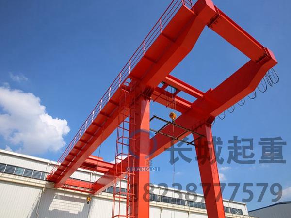 龍門吊先按主梁結構選型要求 60噸門機租賃
