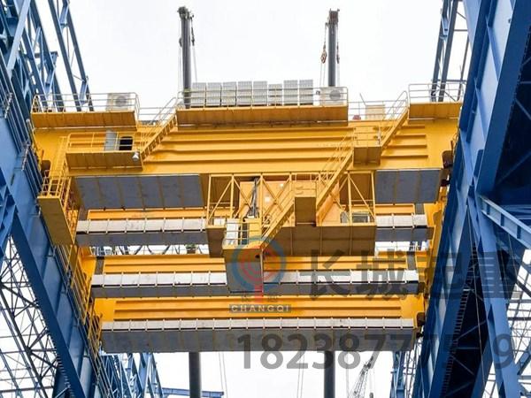 單梁起重機和雙梁起重機的區別 冶金鑄造吊生產